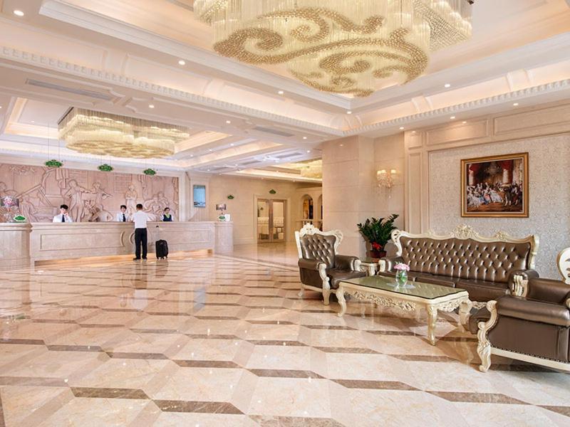 Vienna Hotel Zhongshan Xiaolan ภายนอก รูปภาพ